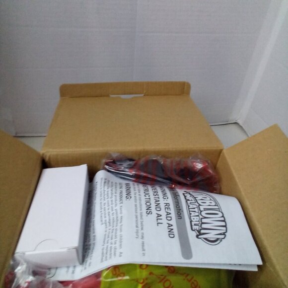 Gemmy The Grinch Airblown Inflatable 5.5 Ft Holding Wreath Christmas - Picture 10 of 11